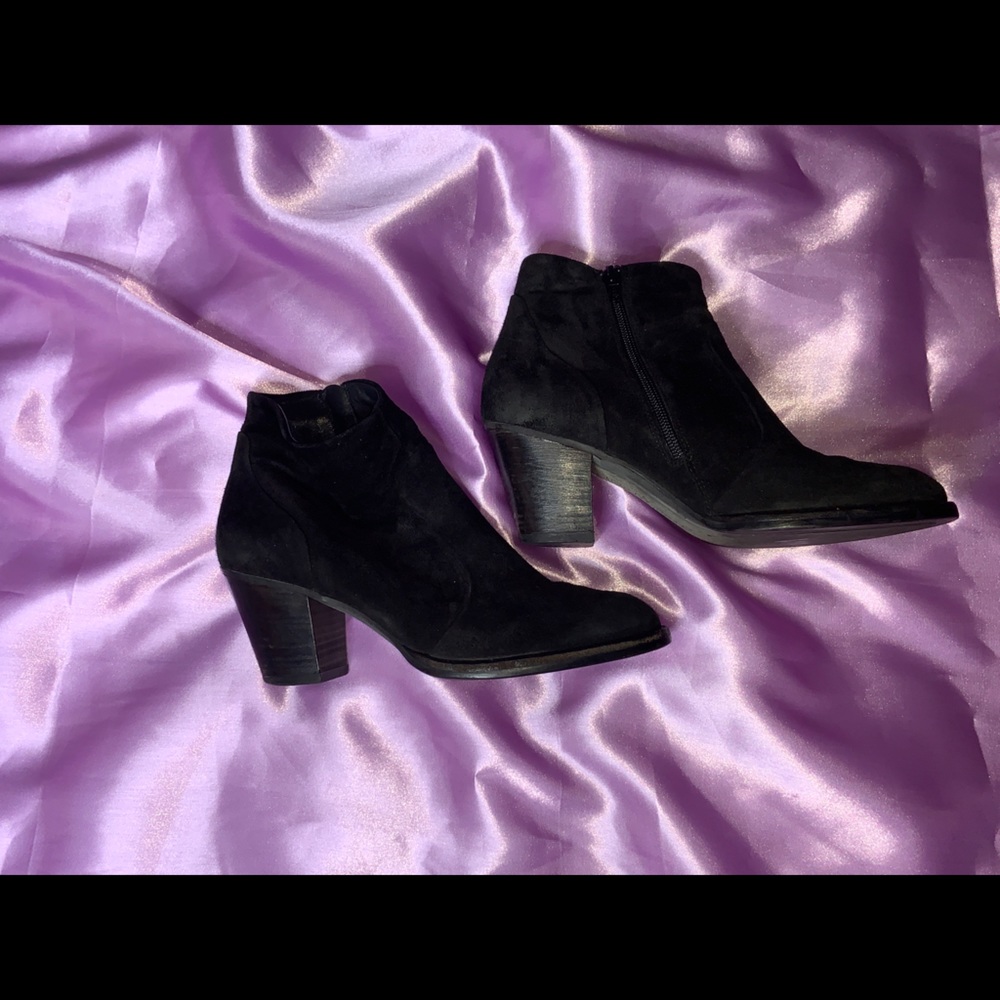Paul green suede ankle booties